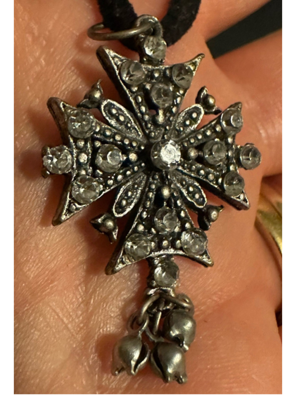 Vintage Goth rhinestone Celtic Maltese Cross Medallion Pendant Necklace SilverTn